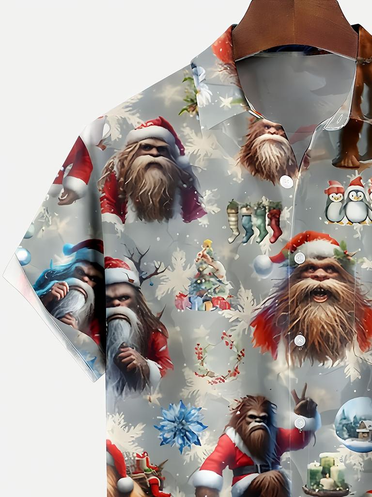 Christmas Gorilla Print Men's Plus Size Button Pocket Short Sleeve Shirt, Vintage Style Shirt, Festive Pattern T-Shirt, Novelty Print Shirt,