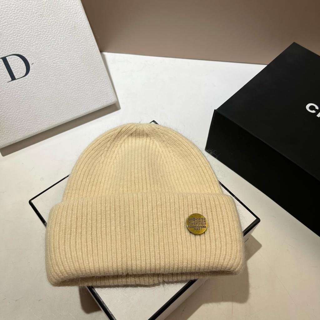 Winter High-Quality Rabbit Fur Knitted Hat Northern Cold Warm Soft Waxy Ear Protection Wool Hat Simple Cold Hat