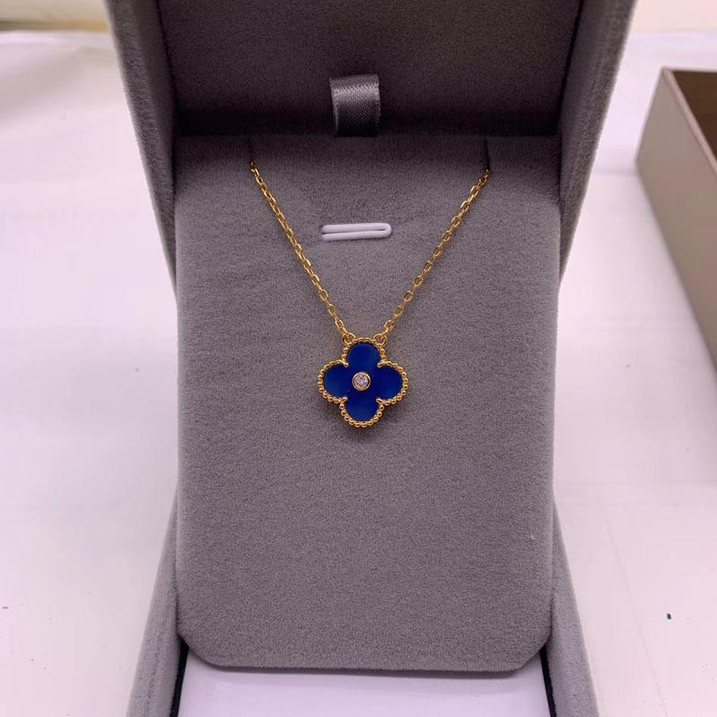 Легкое роскошное ожерелье с подвеской в виде четырехлистного клевера, рябчика, красного агата и малахита на золотой цепочке