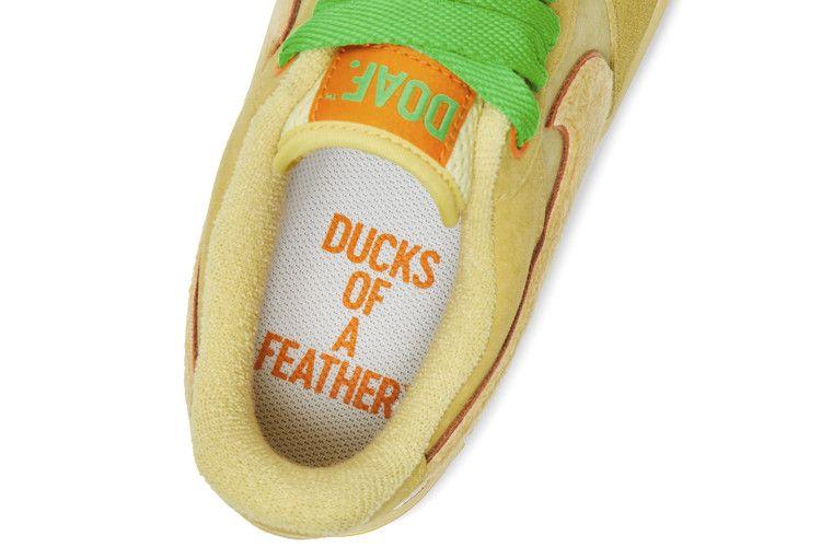 Men's Sneakers Nike Air Force 1 Low Ducks of a Feather University of Oregon Duck or Egg