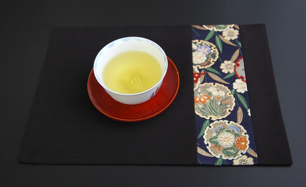 tea mat with gold brocade design Japanese-style pattern, obi-style (Aoi)