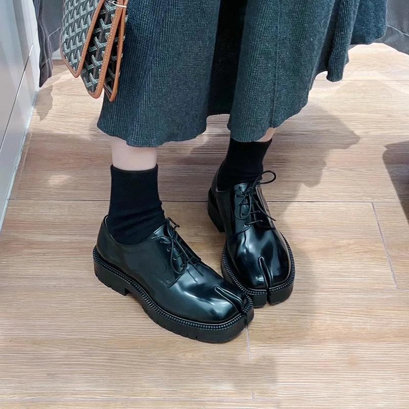 Split-Toed Shoes Women'S Horseshoe Pig'S Trotters Small Leather Shoes Lace-Up Casual British Style Loafers