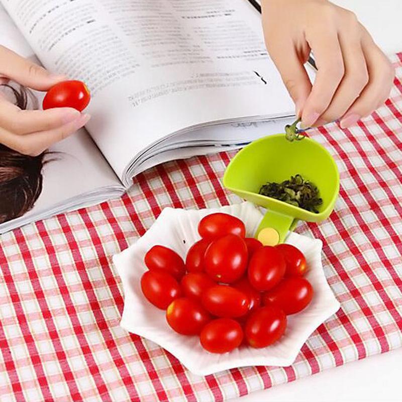 1pcs Dip Clip Bowl Container Dish Plate Can Hold Seasoning Dishes Salad Seasoning Box Dipping Sauce Bowl Holder Kitchen Gadget