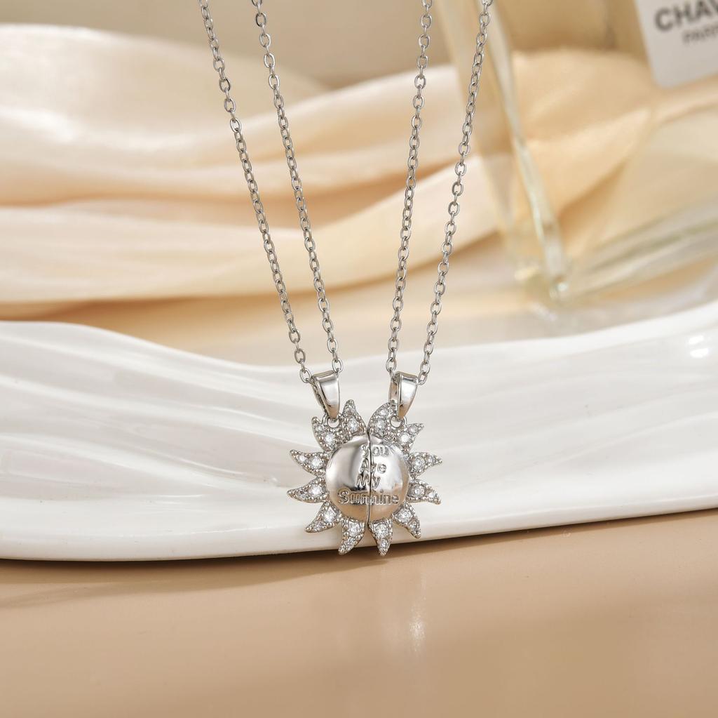 LATS Новое Магнитное Ожерелье для Пар «Солнце и Луна» из Нержавеющей Стали Модная Цепочка для Мужчин и Женщин Подарки для Лучших Друзей Трендовые Украшения