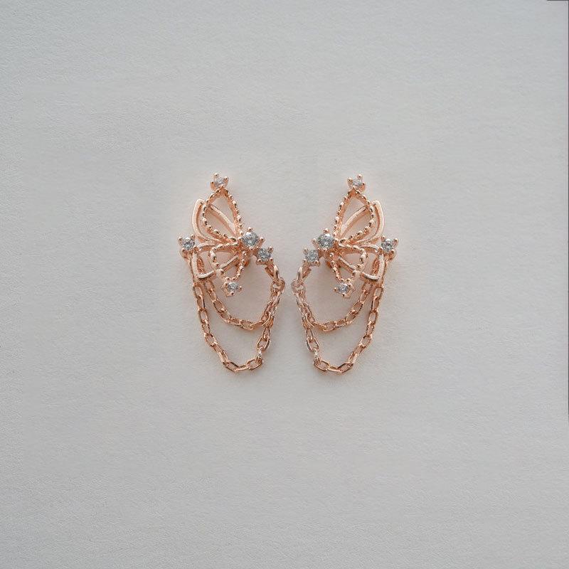 Серьги в корейском стиле с объемной цепочкой-бабочкой и кисточками Темпераментная суперфея