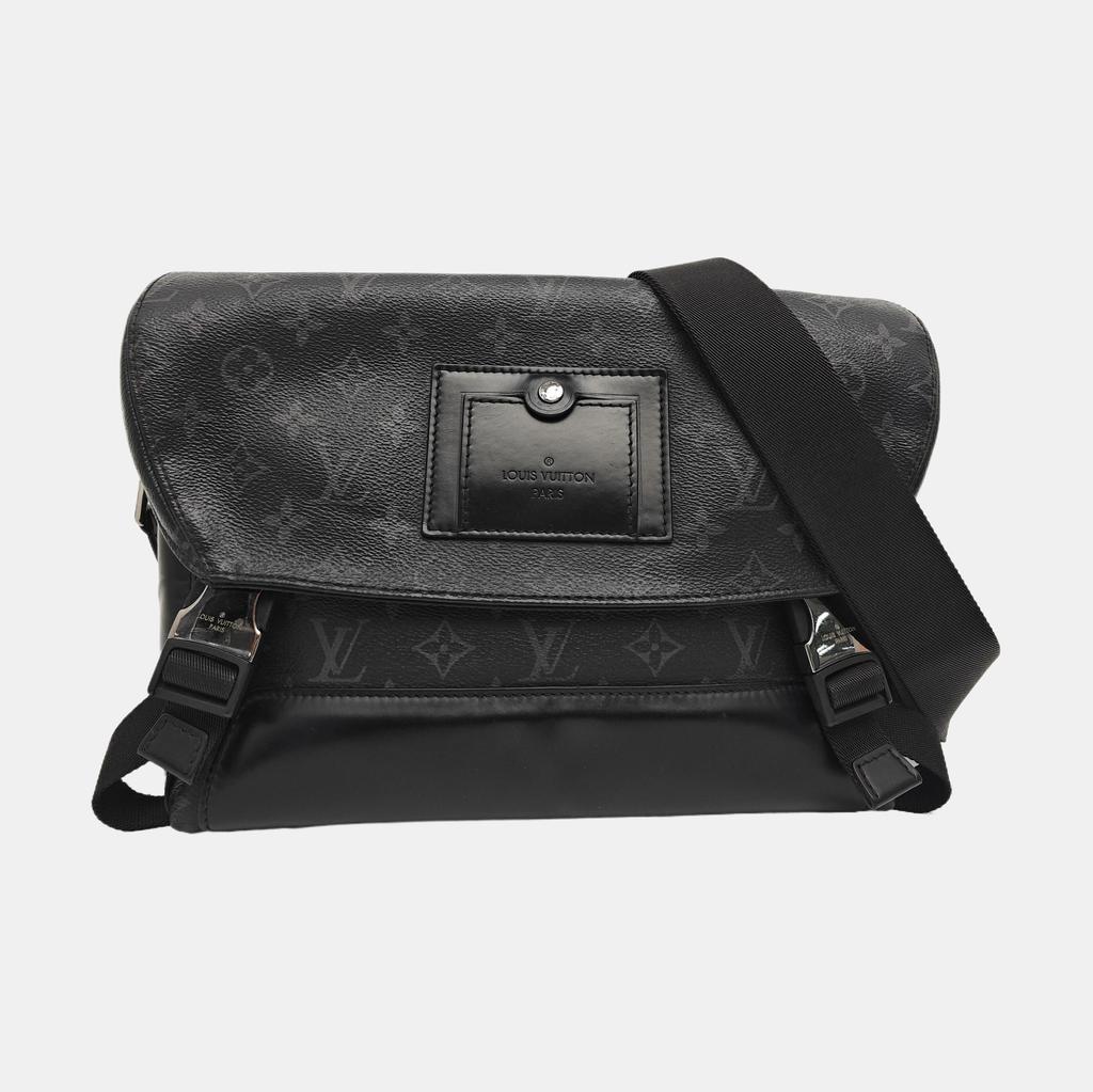 [Pre-Owned] Voyager Series Classic Monogram Coated Canvas Messenger Bag - Good #6YNF5Z