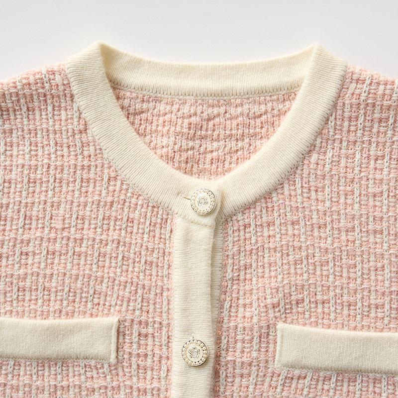 Autumn Style Wool Knit Cardigan with Textured Three-Dimensional Design