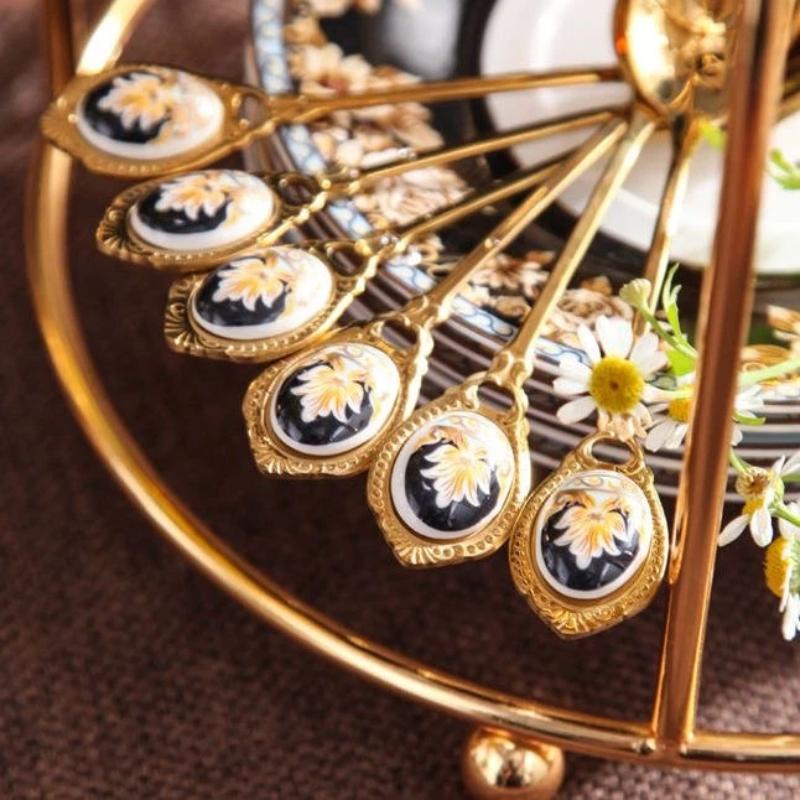 Британский Королевский Костяной Фарфор Набор Кофейных Чашек с Блюдцами, Роскошный Набор Чайных Чашек для Эспрессо, Латте и Послеобеденного Чая
