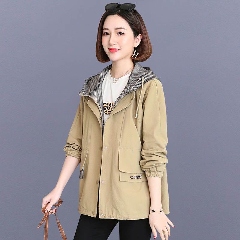 Куртка женская универсальная ветровка женская корейская версия свободной куртки с капюшоном короткая инструментальная весна