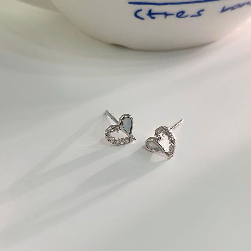 Shell Diamond-set Love Earrings Mini Exquisite Heart-shaped Earrings Niche Design Versatile