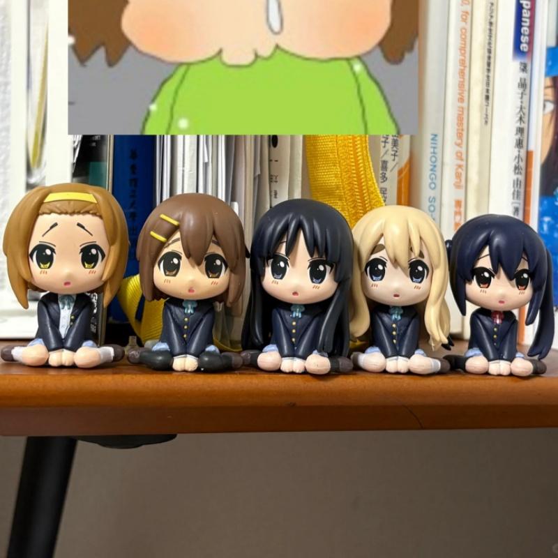 K-On Machibouke Серия Мио Акияма Азуса Накано Милая Поза на Коленях Настольный Декор Для Фанатов Аниме Коллекционный Подарок