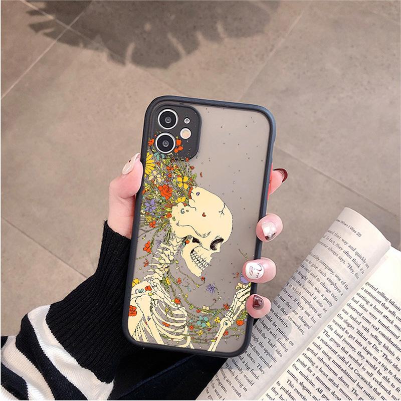 Fashin Skeleton Skull Butterfly Flowers Pattern Phone Case For iPhone 16 15 XR X XS 14 11 12 13 Pro MAX 7 8 Plus SE2 Back Covers