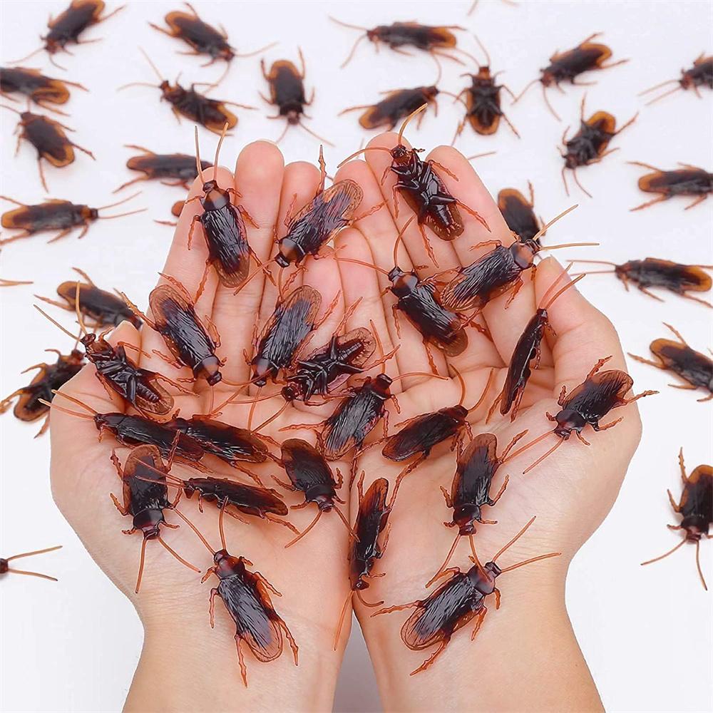 Artificial Fake Roaches Novelty Cockroach Trick Prop Scary Insects Realistic Plastic Bugs Funny Halloween Party Spoof Decoration