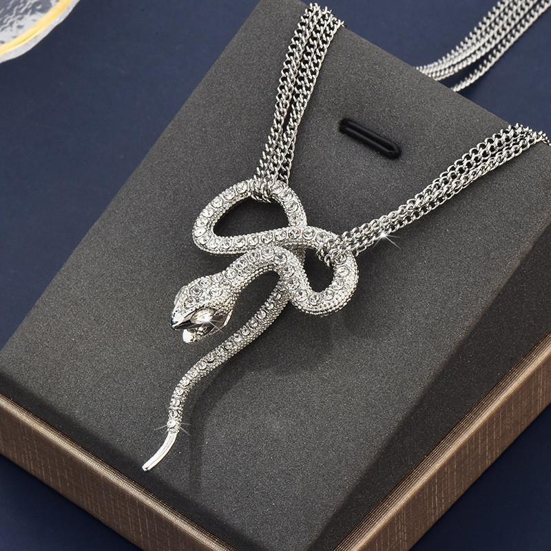 Unique Stylish Snake Design Necklace In Gold And Silver For Trendy Unisex Jewelry Lovers