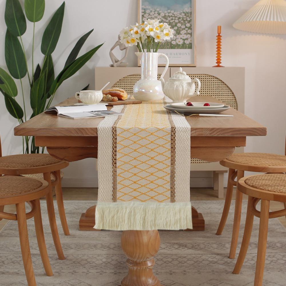 Nordic Style Bohemian Table Runner Diamond Pattern with Tassel Table Cover Cotton and Linen Rustic Christmas Table Cloth