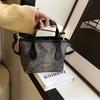 Retro Fashion Simple Temperament Handbag 2025 Spring New Versatile Ins Shoulder Messenger Bag Bucket Bag Women