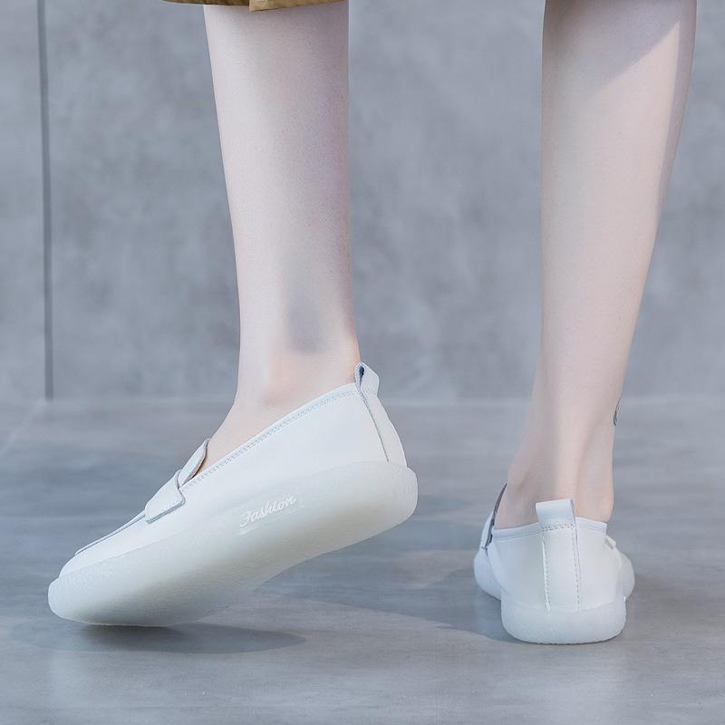 Белые туфли из натуральной кожи, лоферы на плоской подошве