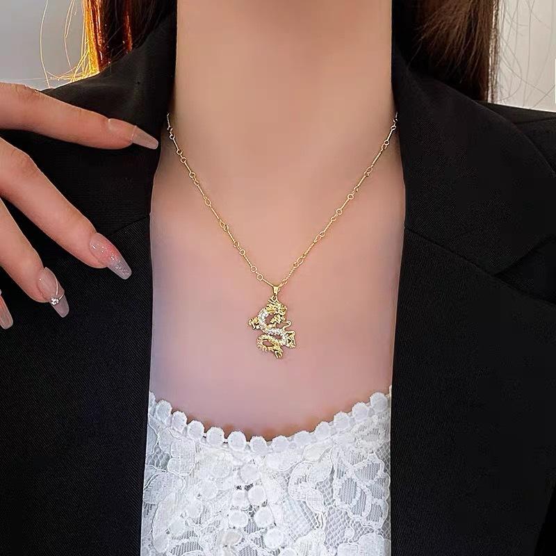 Простой темперамент Золотое колье-бини женское