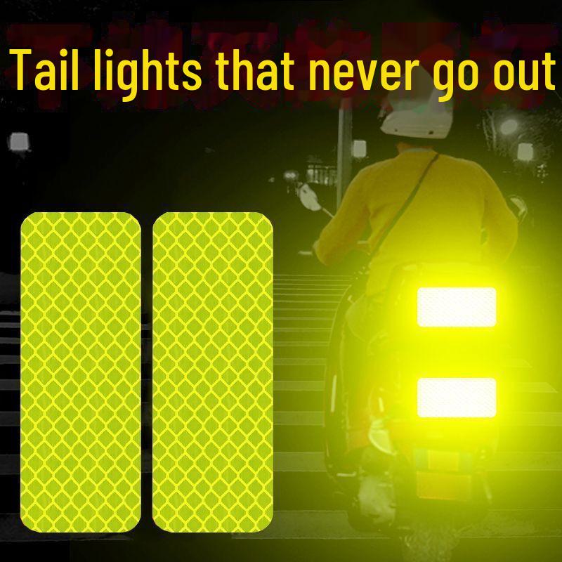 Светоотражающие наклейки для автомобилей, мотоциклов, электромобилей, велосипедов, шлемов и многого другого. Подчеркните свою поездку с помощью этих стильных наклеек!