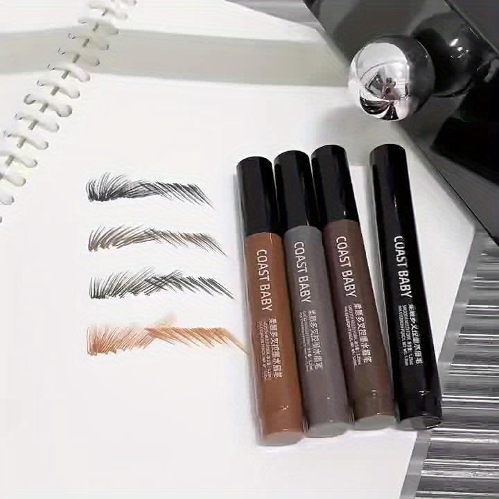 Двусторонний карандаш для бровей с многощетинными кисточками. Водостойкая и не размазывающаяся формула. Мгновенный объем. Четко очерченные брови и заполнение линии роста волос.