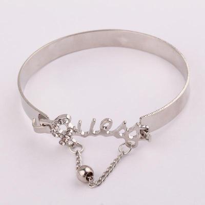 Браслет и браслет в европейском американском стиле, ювелирное украшение, подарок 2023, новый женский металлический браслет, браслеты с шармами, золотой серебряный цвет