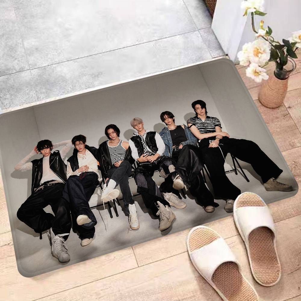 Kpop R-rIIZE Floor Mat INS Style Soft Bedroom Floor House Laundry Room Mat Anti-skid Household Carpets