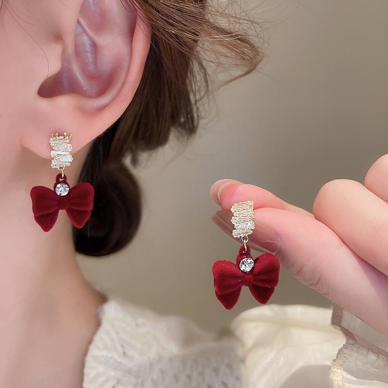 Серебряная игла Анкара красные серьги-гвоздики с сердцем, модный темперамент, новые серьги, легкая роскошь, высокий стиль, осень и зима