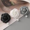 1Pcs Retro Black Camellia Pin Brooch Women French Vintage Small Fragrance Imitation Pearl Brooch Fashionable Jewelry Accessories