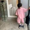 Летний детский комплект из 2 предметов, повседневный хлопковый свободный комплект из футболки с буквами алфавита для мальчиков, топы и короткие штаны, спортивный костюм для школьников