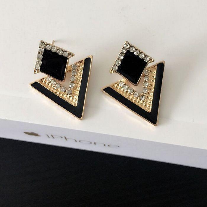 Модные геометрические треугольные серьги-гвоздики для женщин