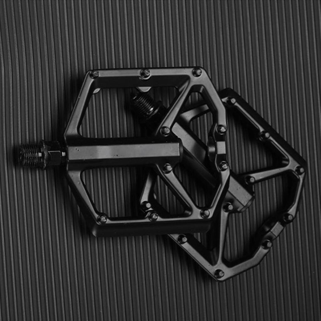 Mountain Bicycles Pedals 2 Bearings Light Weights Bicycles Platform Pedals Strong Aluminum Alloy Bicycles Flat Pedals