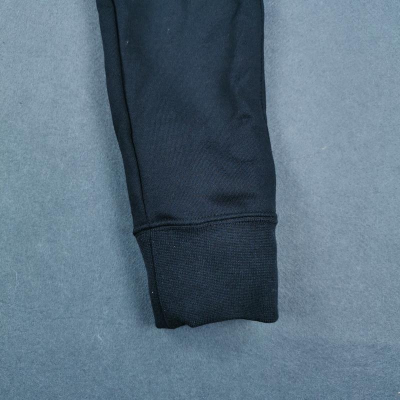 Nike Спортивные брюки Nike SwooshAir из вязаного материала, серия Sports Lifestyle, с флисом, утолщенные, с манжетами, дышащие, повседневные, для детей, черные AR7301-010
