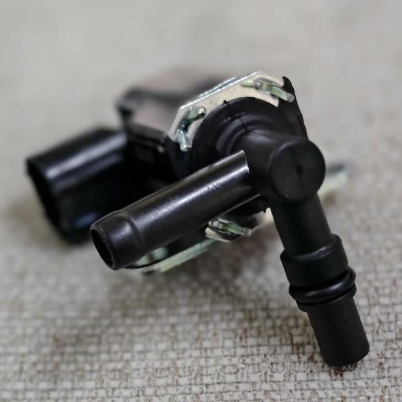 High quality Brand New Vacuum Vapor Canister Purge Solenoid Valve 8657A049 For Mitsubishi Lancer Outlander
