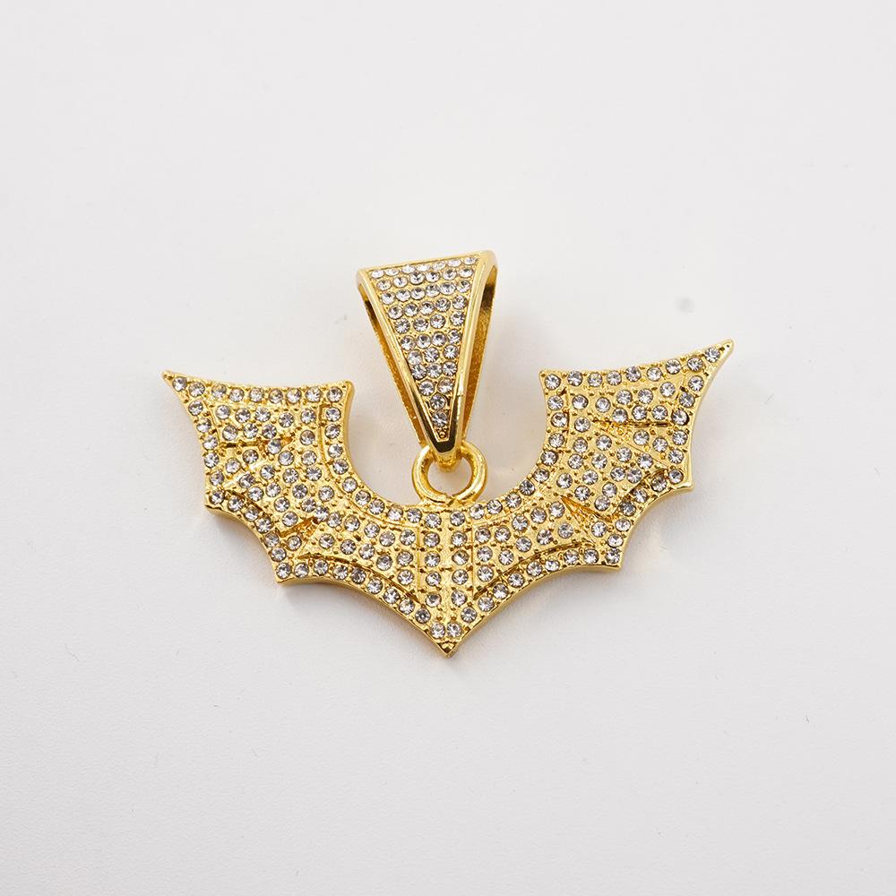 Hip-hop new full-diamond alloy bat-shaped pendant for men's necklace. Trendy and unique accessory for the European and American style.