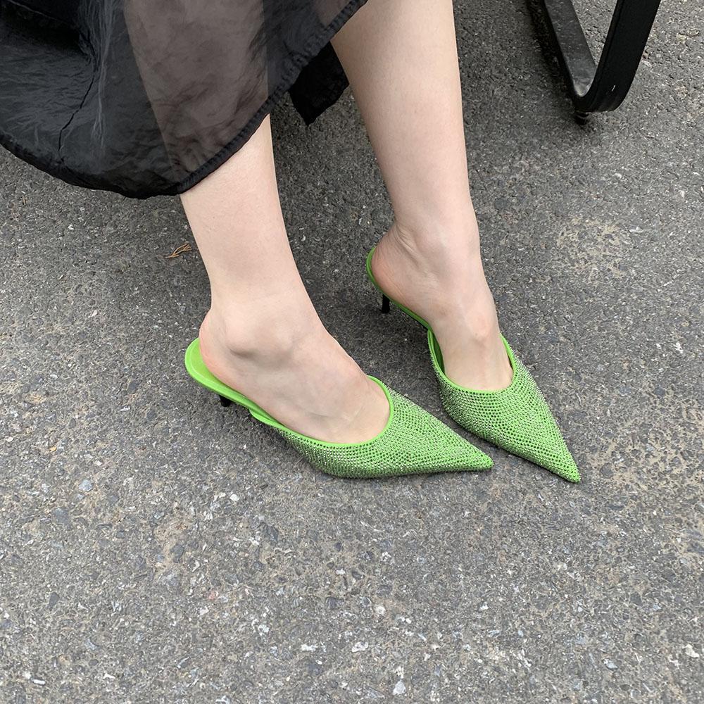 Модные женские босоножки со стразами, тонкие высокие каблуки, черные, зеленые, фиолетовые, бежевые, летние уличные туфли-мюли, туфли-лодочки на шпильках для вечеринок, размеры 35-39