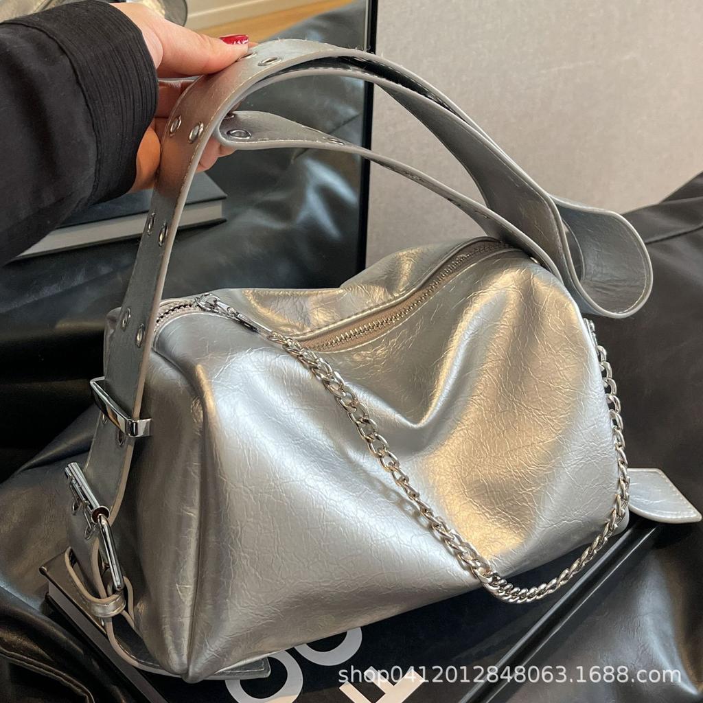 Сумка большой вместимости женская 2025 новая ретро нишевый дизайн сумка на плечо цепочка женская сумка-мессенджер сумка для通勤 тренд