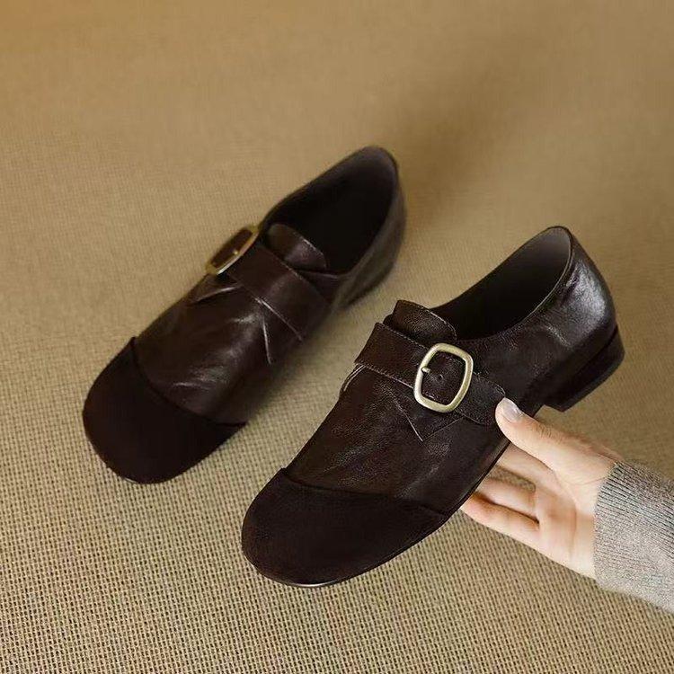 Французские ретро туфли на плоской подошве из маленькой кожи женские 2025 новые на низком каблуке из мягкой кожи внешнеторговые ретро удобные женские туфли