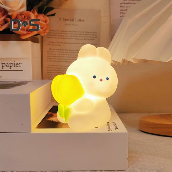 Bear Night Light Cute Silicone Lamp Soft Glow Flicker Free Battery Powered Cartoon LED Bedside Lamp Room Decoration