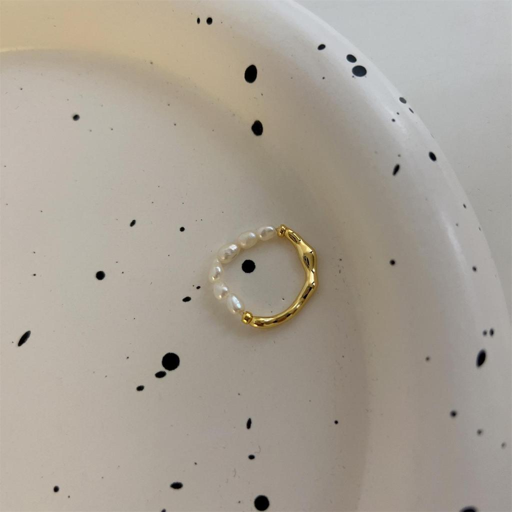 Регулируемое эластичное кольцо с пресноводным жемчугом - стиль French Niche