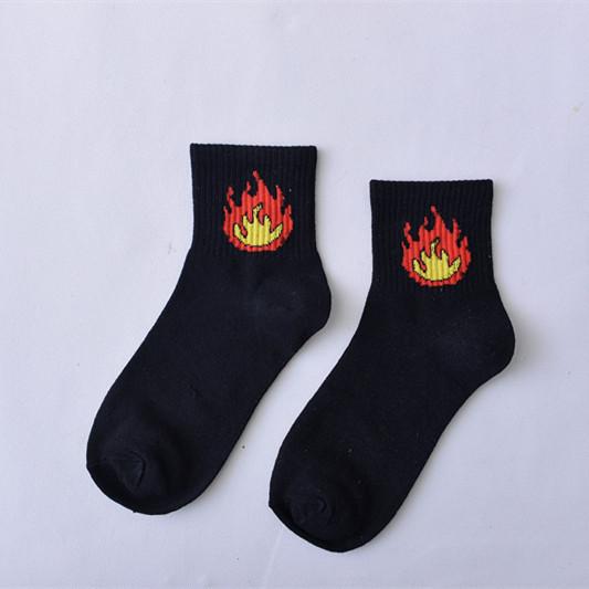 Women Daily Socks Harajuku Korea Japanese Cotton Kitten Flame Socks Men Chinese Cactus Gun Shark Alien Christmas Socks