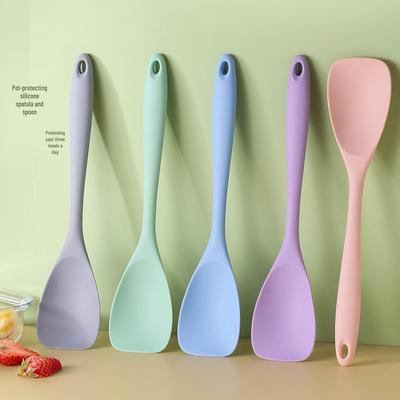 Силиконовая лопатка с полным обхватом и плоской головкой для выпечки, перемешивания и сервировки салатов.