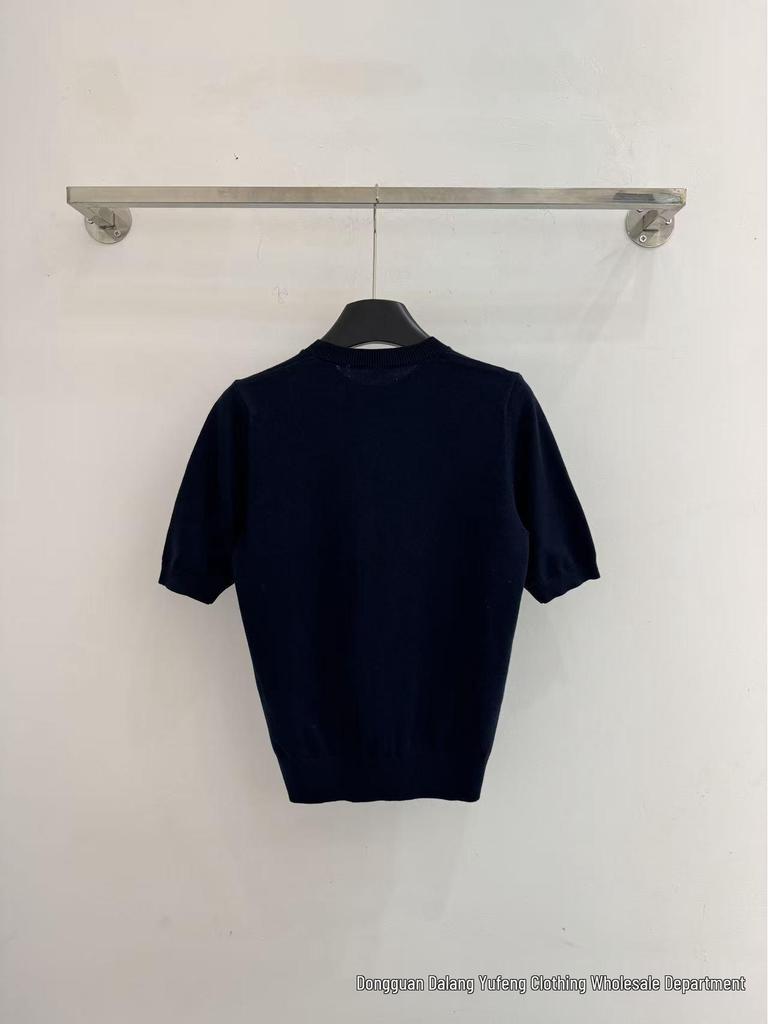 Преппи коллекция аргайл от MIU: Свитер с круглым вырезом, Топ с коротким рукавом и Вязаный кардиган