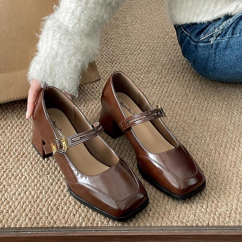 Модные коричневые туфли в стиле ретро с квадратной головкой, женские туфли из кожи, новая весенне-осенняя юбка 2025 года, французские туфли Мэри Джейн