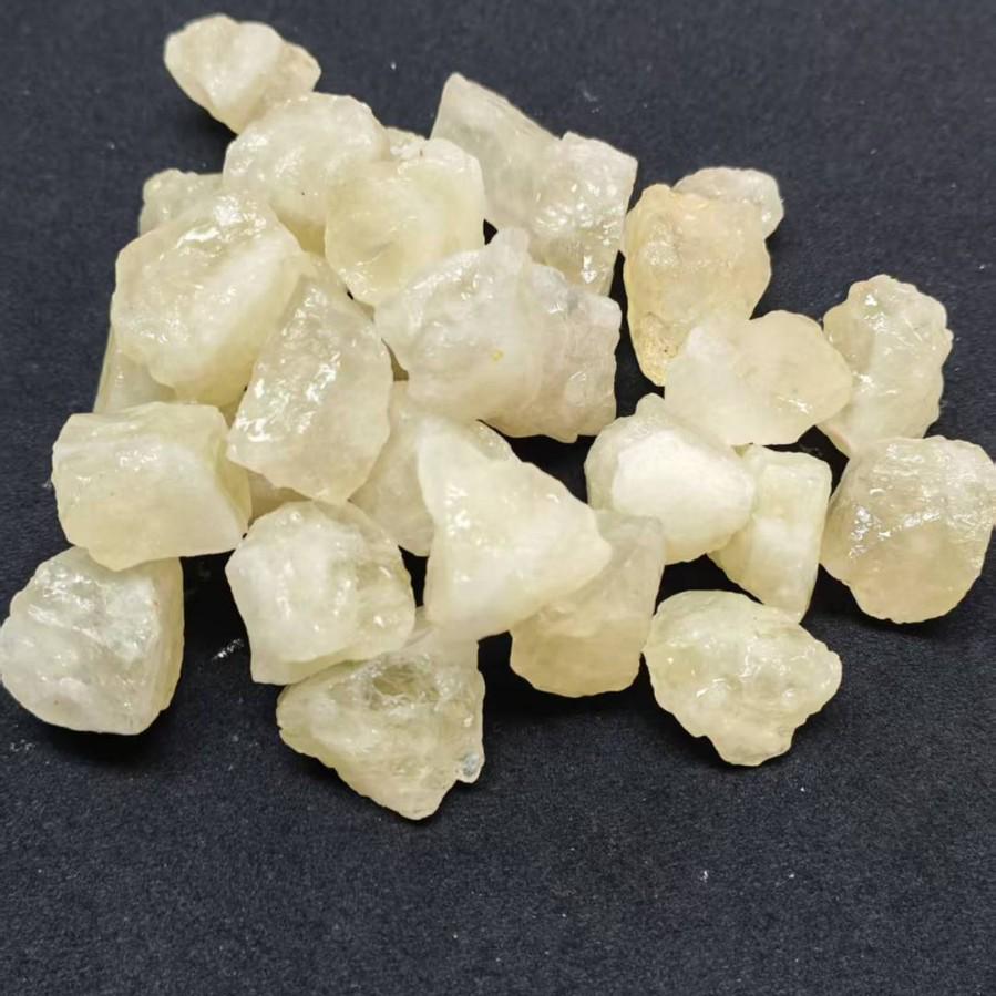 Natural Crystal Incense Diffuser: Raw Stone Indoor Decoration with Crushed Mineral Salt.