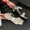 Мода Роскошная Мода Стразы Женские Босоножки на Низком Каблуке Обувь Женская Летняя Весенняя Блестящие Женские Босоножки на Каблуке Шлепанцы Обувь
