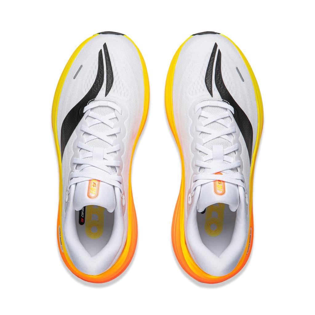 Мужские низкие беговые кроссовки Li Ning Yueying 6 Pro Бело-желтые ARHW015-22