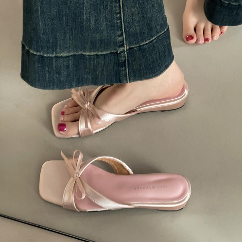 Fashion French Temperament Gentle and Sweet Bow Low Heel Cool Slippers Women's 2025 Summer New One-pedal Sandals