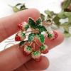 Red Enamel Strawberry Tree Brooches Women Alloy Fruits Weddings Banquet Brooch Pins New Year Gifts