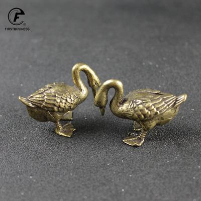 Ретро Медные цельные фигурки гусей Статуэтки мелких животных Украшения Антикварная латунь Чайный питомец Декор Настольный декор Офисные аксессуары