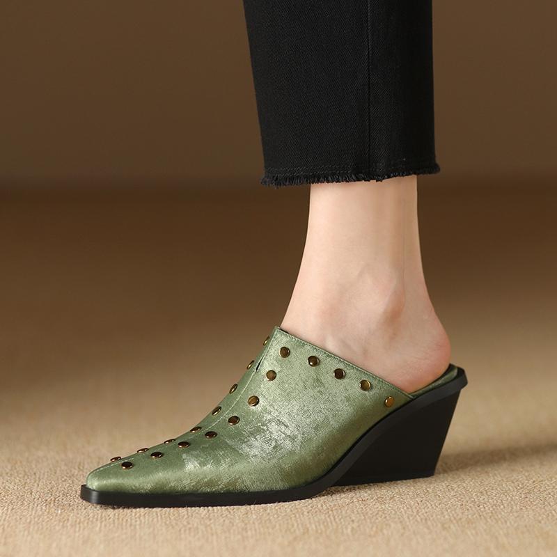 Модные женские новые весенне-летние остроносые туфли-мюли из натуральной кожи и шелка, коровья кожа, металлические заклепки, скошенный каблук, высокий каблук, с закрытым носком
